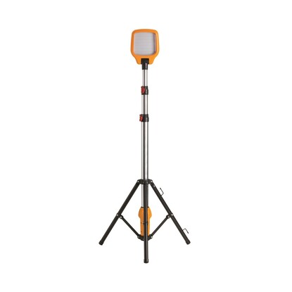 LED TELESCOPIC TASK LIGHT 110v